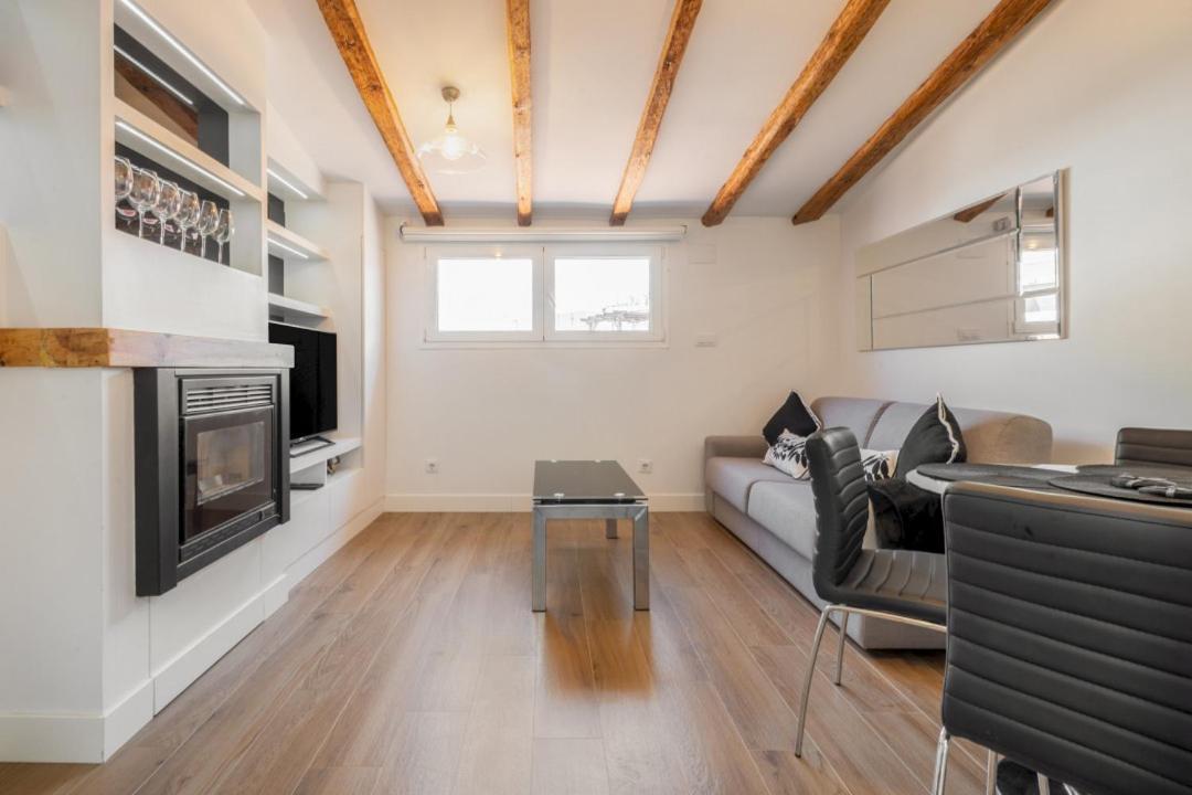 Bright Duplex- 1bd 1,5 Bth - Sol Apartament *